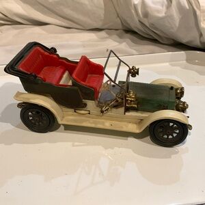 Vintage Car AM Radio (Works)